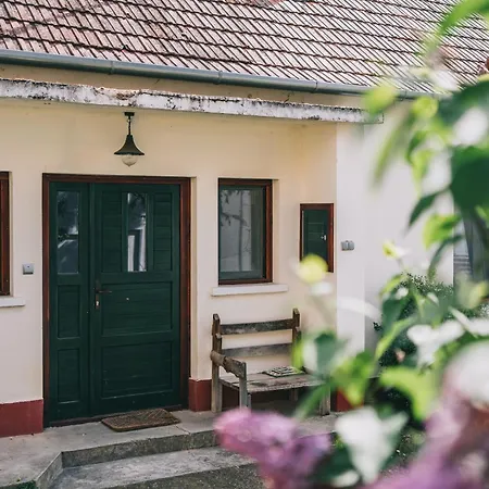 Apartament Feher Barany